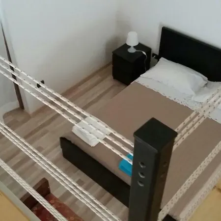 Happy Sunday Apartment